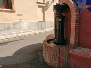 Sitges estrena fonts d’aigua mòbils per Festa Major per prevenir cops de calor. Ajuntament de Sitges