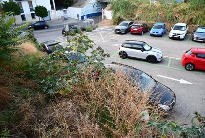 Sitges exigeix a ADIF una actuació immediata davant la manca de manteniment i inacció al municipi. Ajuntament de Sitges