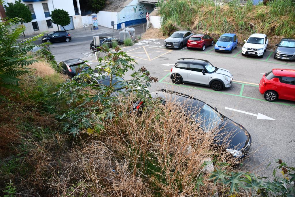 Sitges exigeix a ADIF una actuació immediata davant la manca de manteniment i inacció al municipi. Ajuntament de Sitges