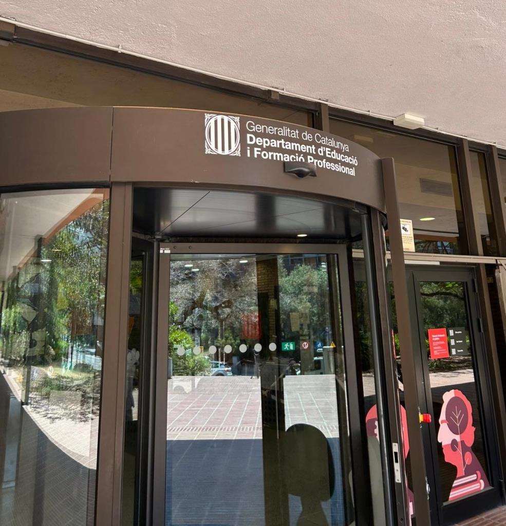 Sitges planteja alternatives a la Generalitat per evitar mòduls prefabricats als centres educatius públics. Ajuntament de Sitges