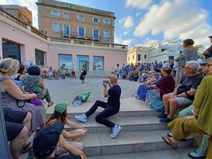 Sitges ReciclArt 2025 converteix l’art reciclat en eina de reflexió i consciència ambiental. Ajuntament de Sitges