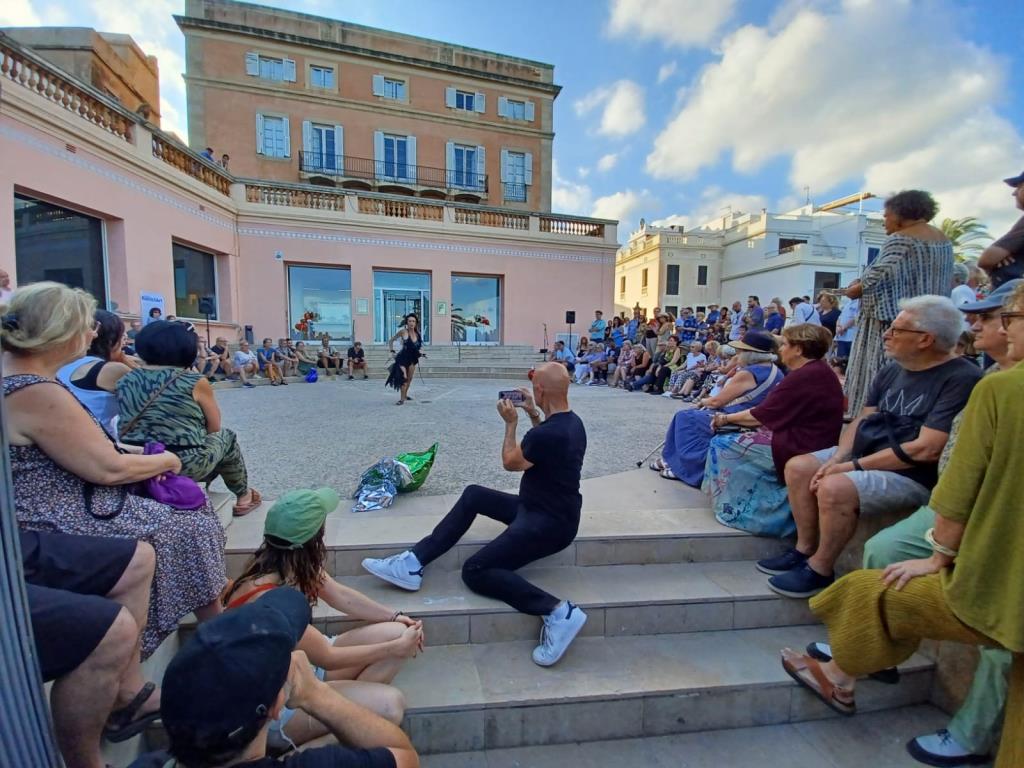 Sitges ReciclArt 2025 converteix l’art reciclat en eina de reflexió i consciència ambiental. Ajuntament de Sitges