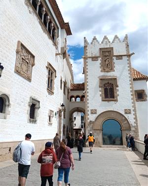 Sitges reforça l’atractiu internacional amb turistes que allarguen l’estada i incrementen la despesa. Ajuntament de Sitges