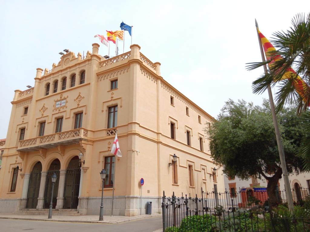 Sitges vol conservar com a públics els pisos de La Caixa destinats a lloguer social. Ajuntament de Sitges
