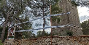 Tancament perimetral provisional de la Torre del Telègraf Òptic. Eix