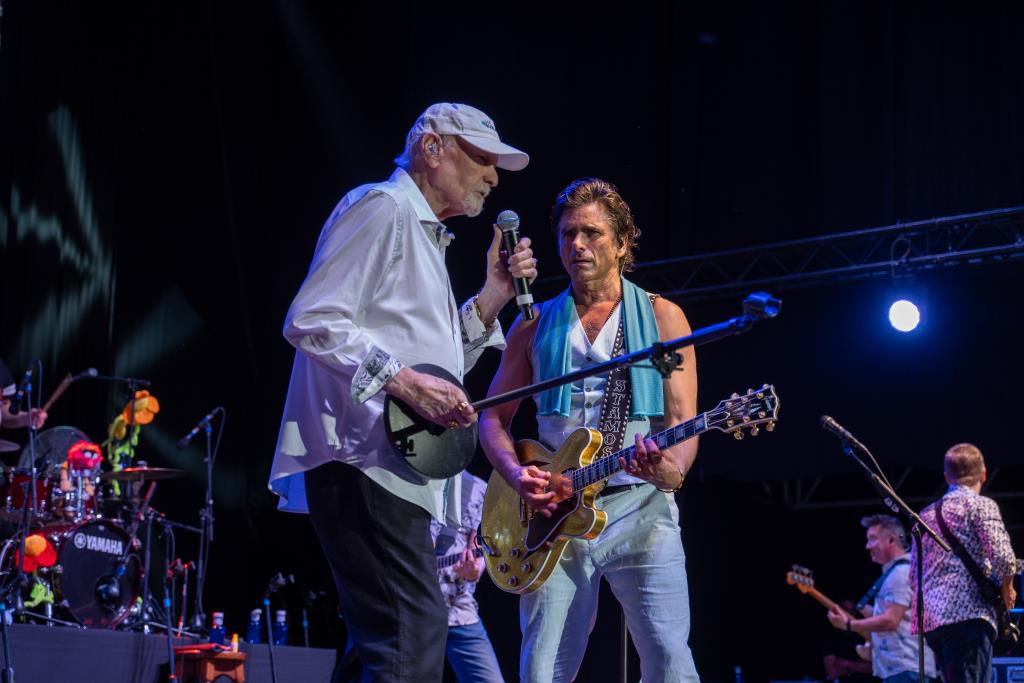 The Beach Boys fan vibrar Sitges en una nit inaugural històrica del Festival Terramar CaixaBank. ©Terramar/ Sergi Abad