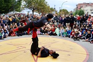 Torrelles de Foix enceta el compte enrere per a una nova edició del Festival Clownic i la Fira d’Artesania. Ajt Torrelles de Foix