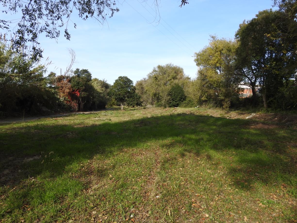 Torrent de la Piera a l’alçada del Carrer de Marcel·lí Gener, un tram idoni per a ser restaurat. Eix