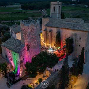 Tot a punt per la 15a edició del Festival de Música d’Autor/a Monocicle!. Air Masdeu Drones