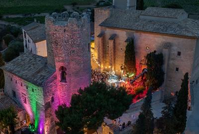 Tot a punt per la 15a edició del Festival de Música d’Autor/a Monocicle!. Air Masdeu Drones