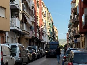 Troben una maleta amb un cadàver a Vilanova i la Geltrú i detenen un sospitós