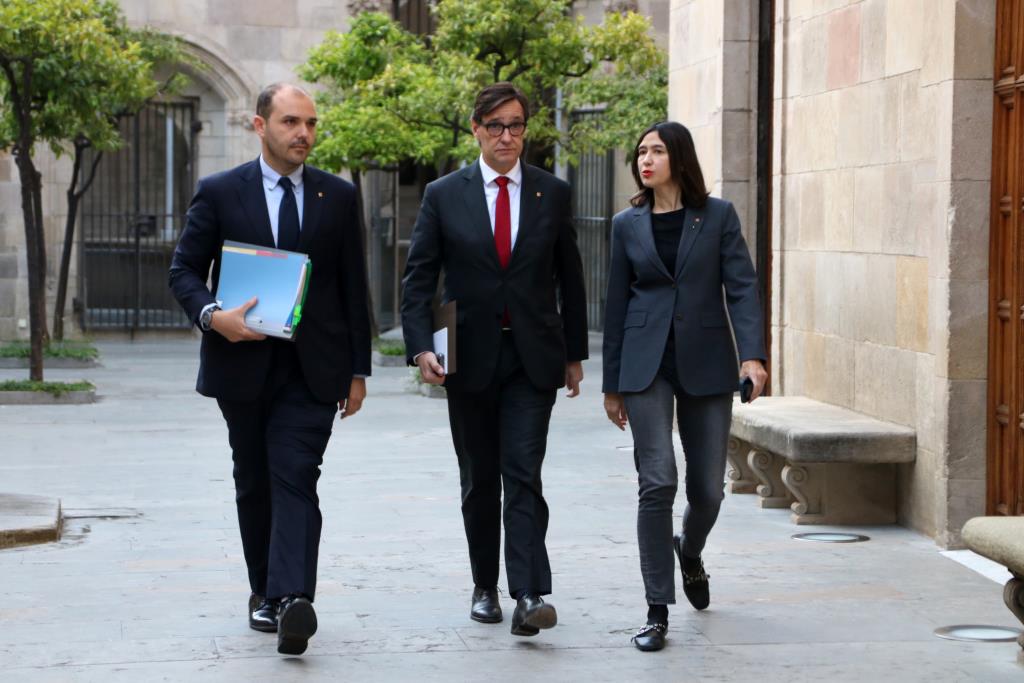 Uns 400 clients d'Endesa continuen sense subministrament i 1.000 persones esperen a Sants per agafar l'AVE cap a Madrid. ACN