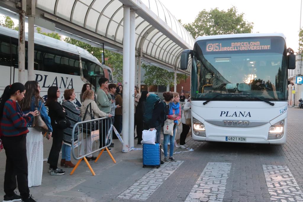 Usuaris de Rodalies busquen alternatives “amb resignació i enuig”. ACN