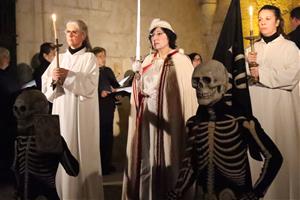 Vilafranca estrena Cant de la Sibil·la en una representació singular de bracet de la Dansa de la Mort de Verges. ACN