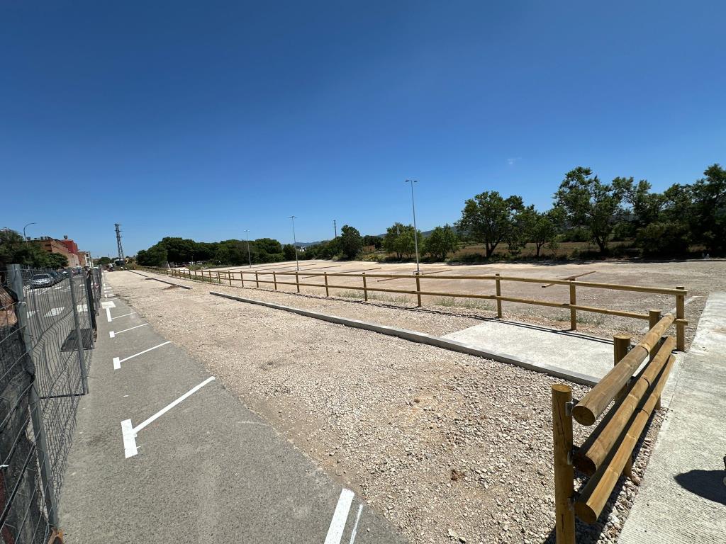Vilafranca posa en servei un nou aparcament dissuasiu amb 200 places al barri del Molí d’en Rovira. Ajuntament de Vilafranca