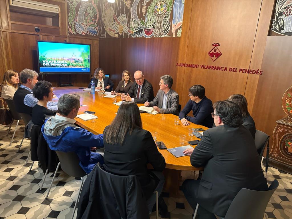 Vilafranca reforça les seves relacions internacionals amb la visita dels cònsols d'Alemanya i Japó. Ajuntament de Vilafranca