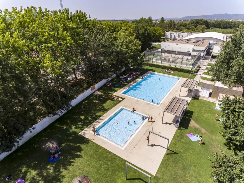 Vilafranca reobre les piscines d’estiu aquest dissabte amb horaris ampliats després dels aiguats. Ajuntament de Vilafranca