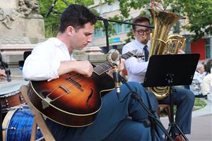 Vilafranca s'endinsa en una gran degustació de vins i música de primer nivell internacional amb el Vijazz. ACN