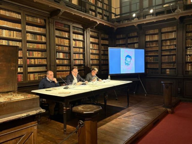 Vilanova i la Geltrú dedica el volum 46 de la col·lecció Retrat a l'alcalde Jaume Casanovas. Ajuntament de Vilanova