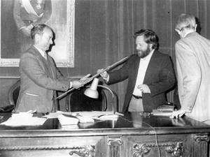 Vilanova i la Geltrú dedica el volum 46 de la col·lecció Retrat a l'alcalde Jaume Casanovas