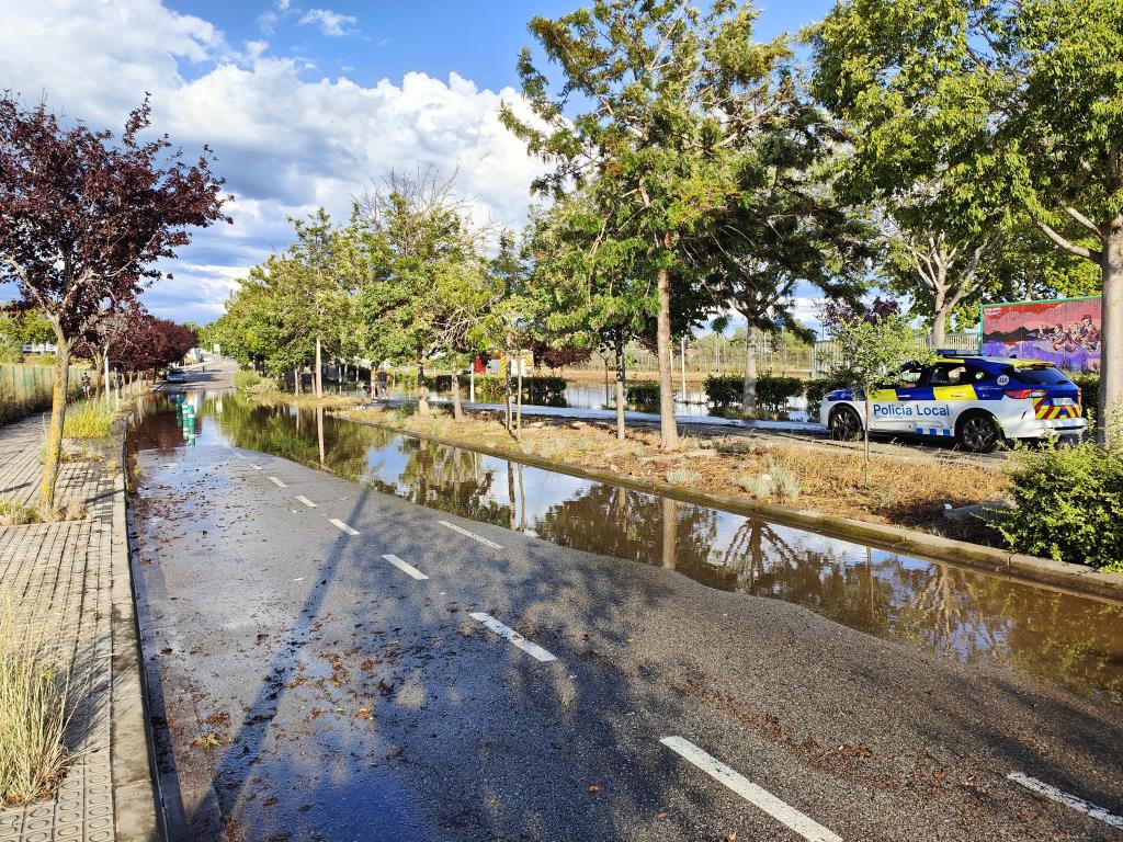 Vilanova i la Geltrú es recupera dels efectes de la DANA, que ha deixat inundacions, desperfectes i talls de llum. Policia local de Vilanova