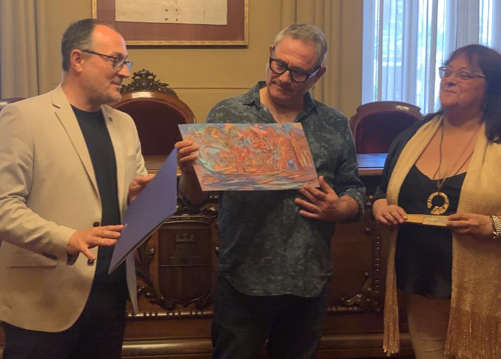 Vilanova i la Geltrú reconeix institucionalment Sergi López per l'èxit de la pel·lícula Sirât, premi del jurat a Cannes. EIX