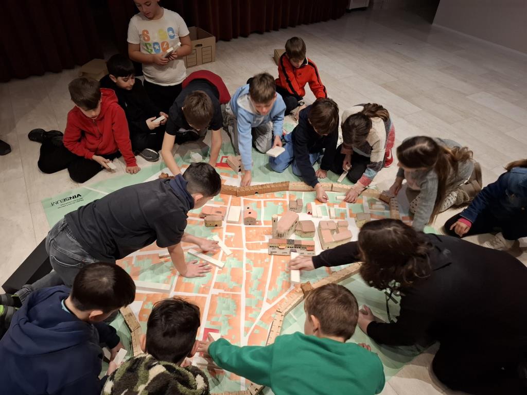 VINSEUM, un museu que s’adreça als grups escolars i també a les famílies.. Vinseum
