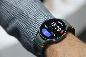 Vint persones participen en una prova pilot d'una IA que detecta caigudes o baixades de sucre. ACN