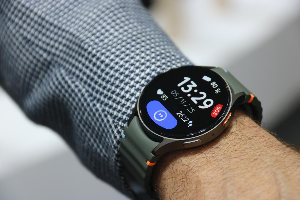 Vint persones participen en una prova pilot d'una IA que detecta caigudes o baixades de sucre. ACN