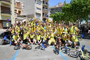 1.200 ciclistes participen en la 82a Festa de la Bicicleta del Vendrell, amb 600 euros de recaptació solidària