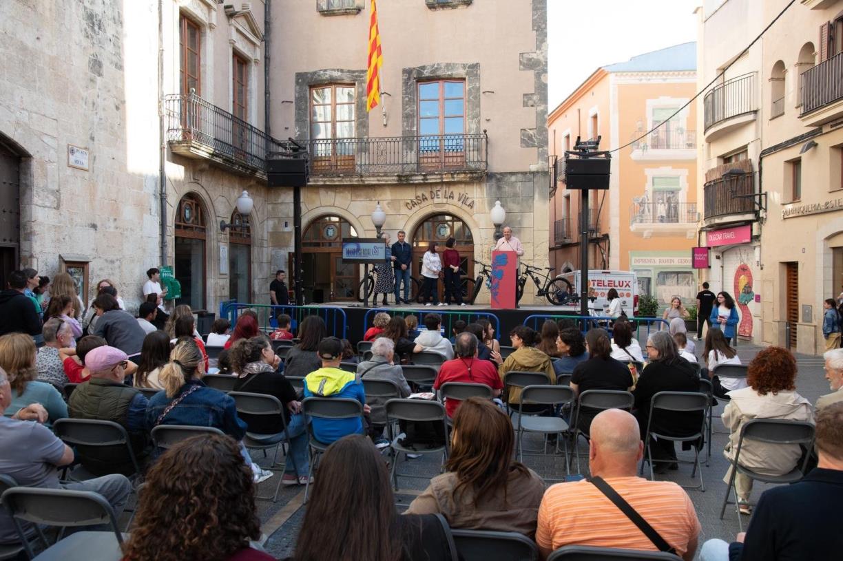 17 alumnes del Vendrell premiats en el concurs de microrelats “Tu ets essencial”. Ajuntament del Vendrell