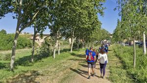 325 persones descobreixen la Via Blava Anoia en una passejada i bicicletada popular