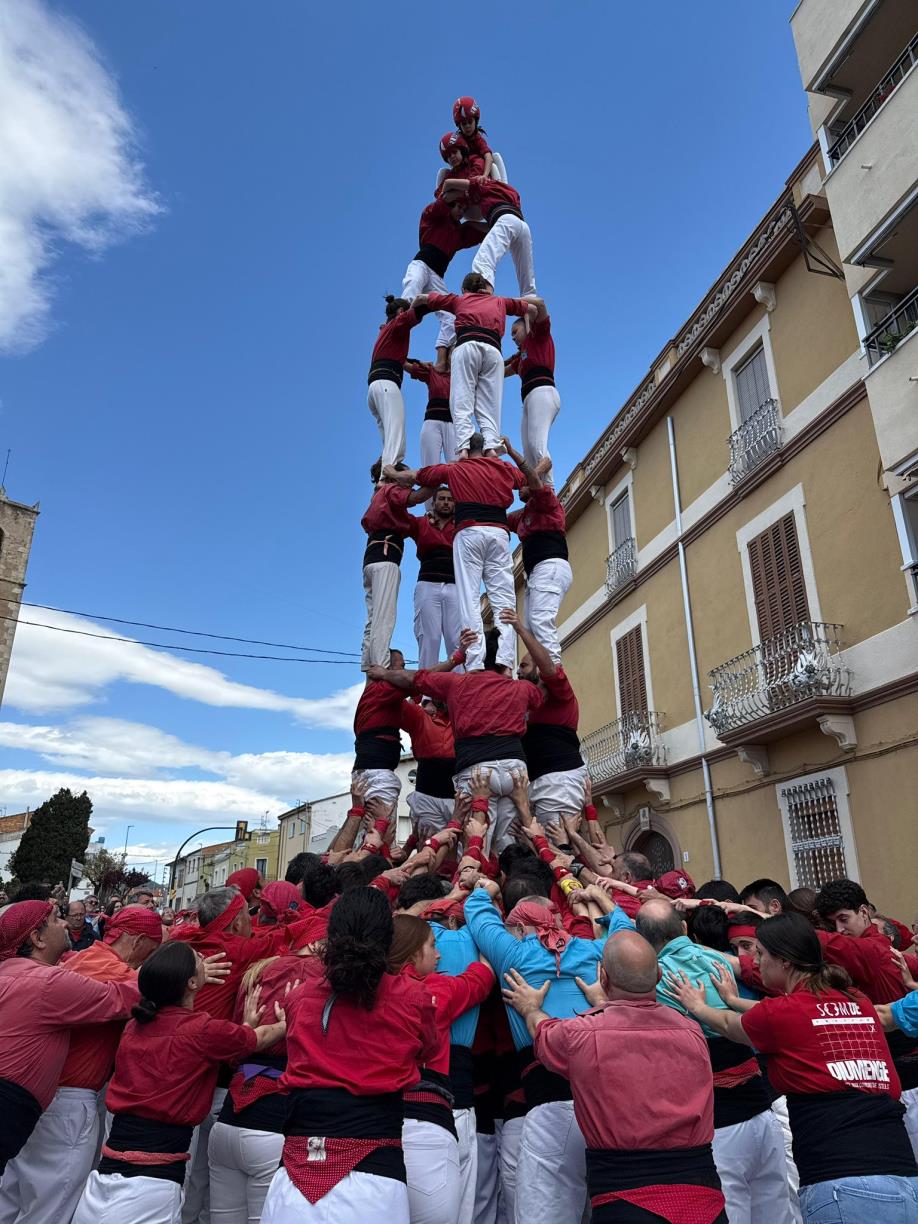 4 de 7 dels Nens del Vendrell. Eix