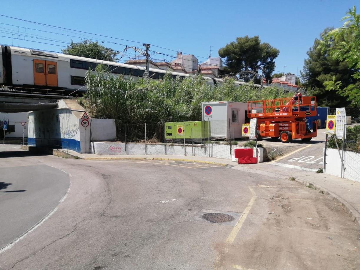 ADIF inicia la reparació del Pont dels Ocells a Sitges amb afectacions en la mobilitat i treballs diürns i nocturns. Ajuntament de Sitges