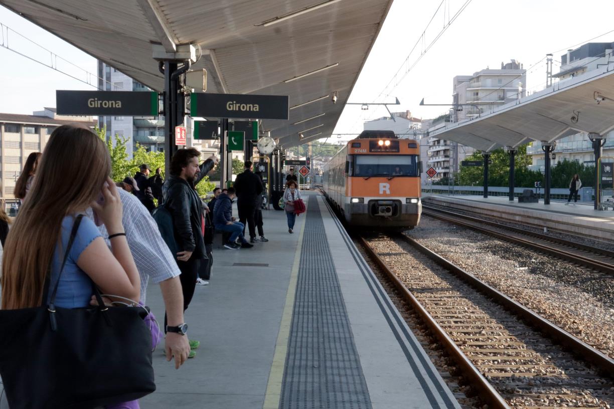 Adif preveu aixecar al voltant del 90% de les limitacions de velocitat a Rodalies durant l’abril. ACN