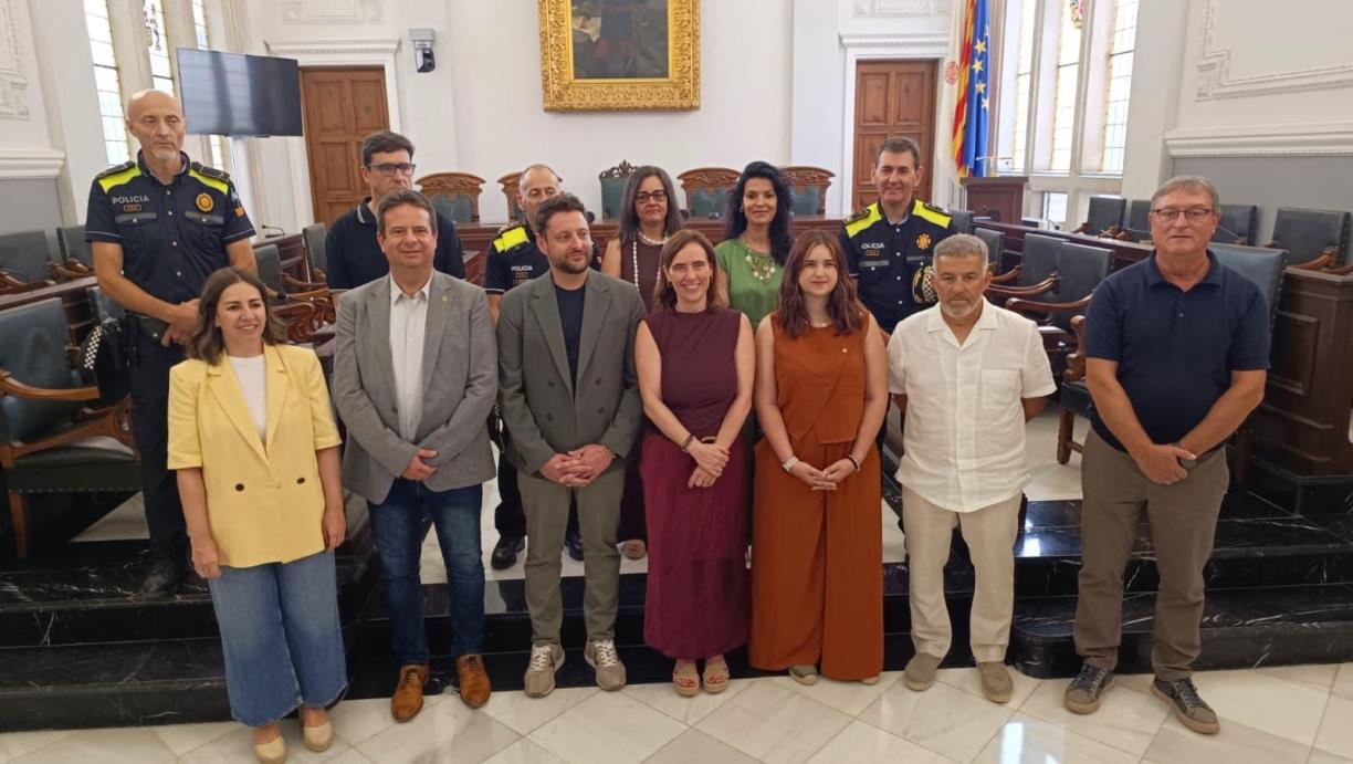 Adjudicat el contracte per implantar l’aplicació mòbil de seguretat ciutadana. Ajuntament de Reus