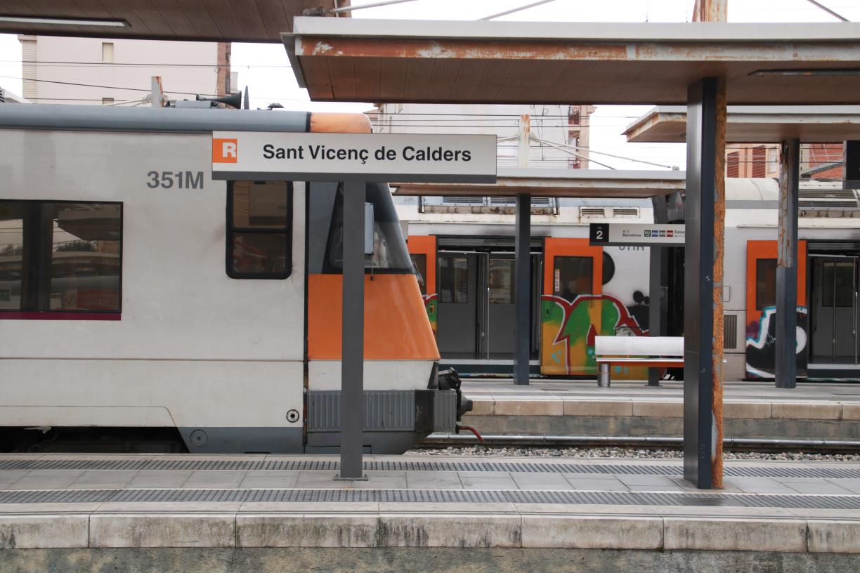 Alteracions a l'R2 Sud de Rodalies per un robatori de cable a l'estació de França. ACN