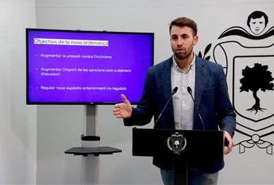 Arxiven la investigació contra el regidor del Vendrell Christian Soriano pels anuncis gratuïts durant la pandèmia. ACN