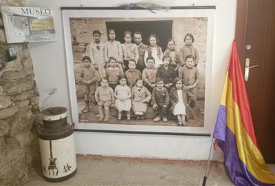 Asociación Escuela Benaiges. Eix