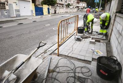Avancen les obres d'adequació de l'aparcament de la Masia Nova, la reparació de voreres a la Bòbila i la remodelació dels jardins de Francesc Macià. A
