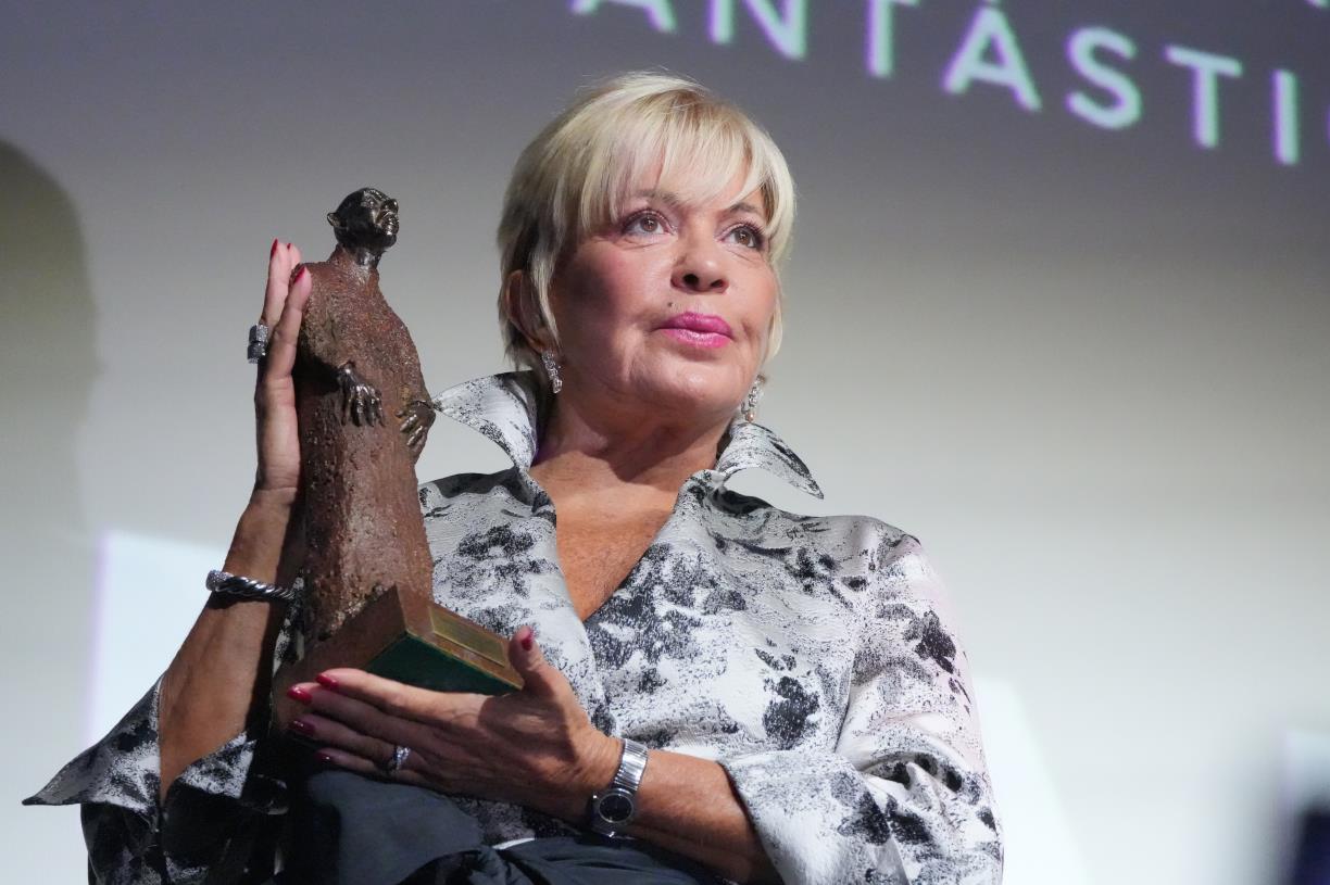 Bárbara Rey ha rebut el Premi Nosferatu molt emocionada i amb molta alegria. ACN