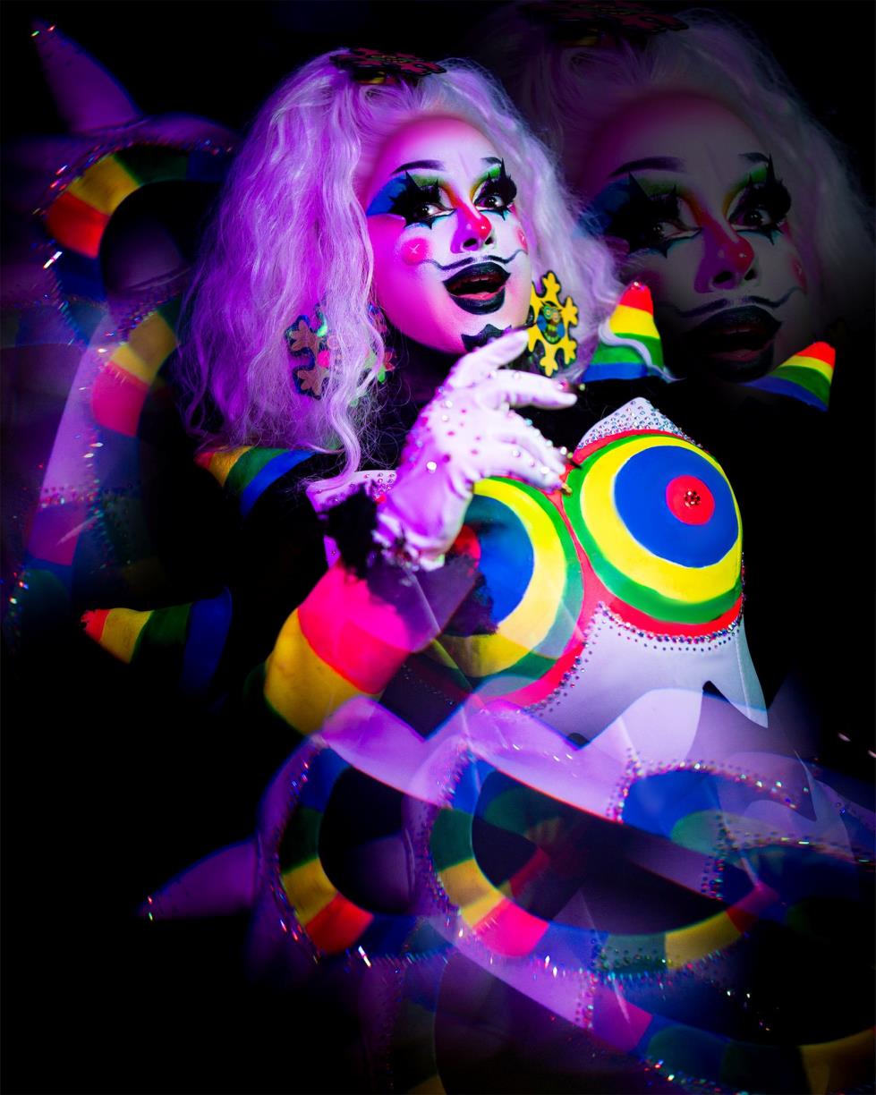 Barda Petarda visibilitza l’epilèpsia en una actuació impactant i guanya la gala “Mi Mayor Miedo” a Regias del Drag España. EIX