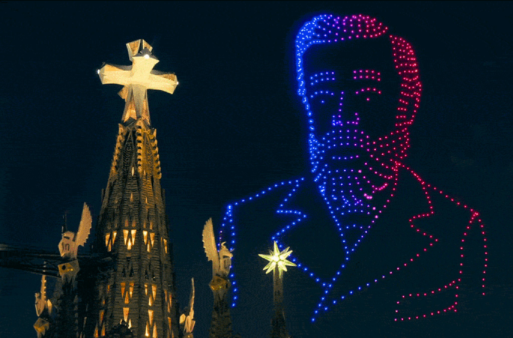 Benedicció de la Torre de Jesús de la Sagrada Família. Eix