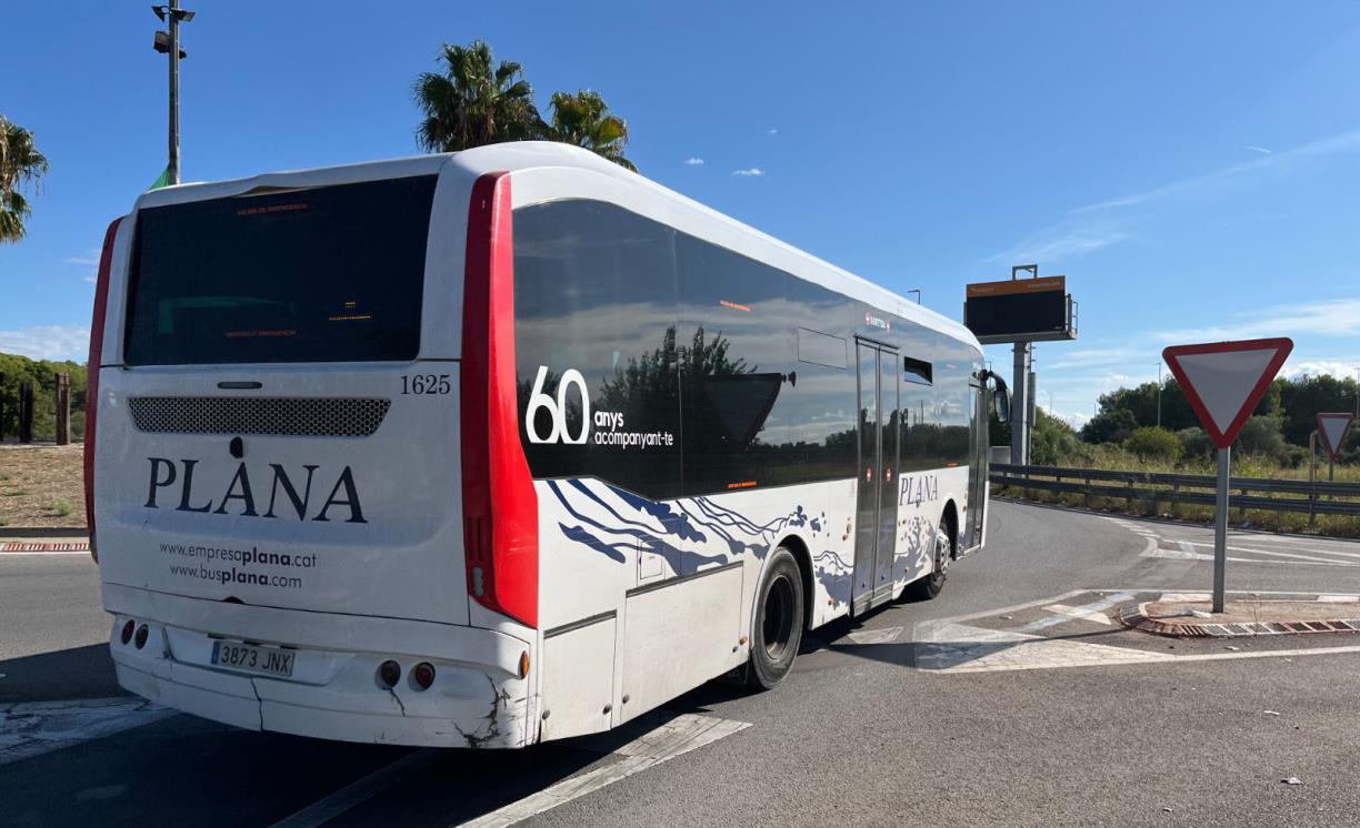 Bus exprés cubelles. Eix