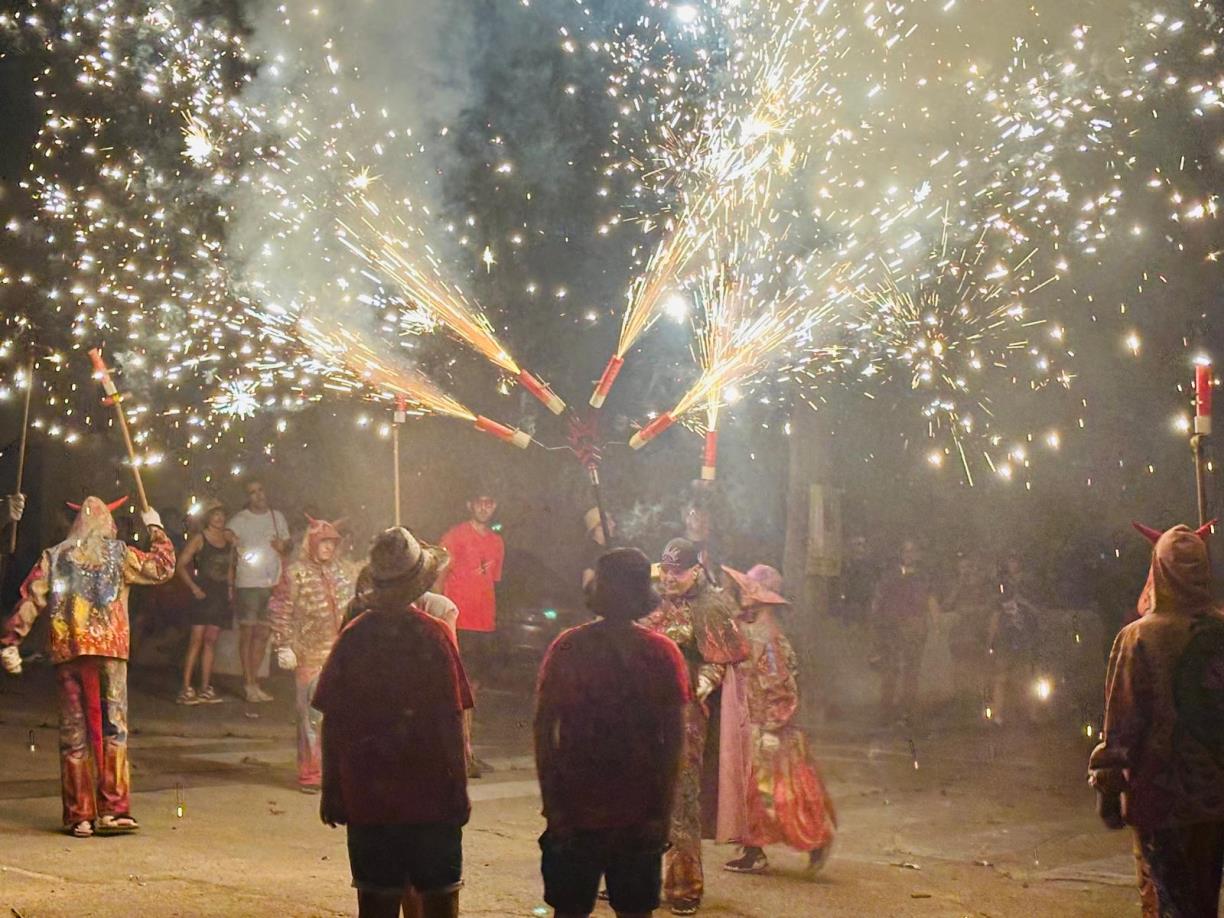 Canyelles ajorna el Correfoc de Festa Major per l'alt risc d'incendi i el trasllada a la tardor. Ajuntament de Canyelles