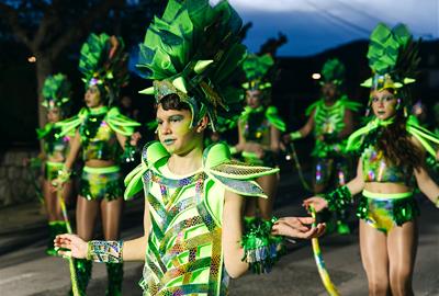 Canyelles obre el Carnaval del Garraf i el Penedès amb una rua espectacular. Ajt. de Canyelles