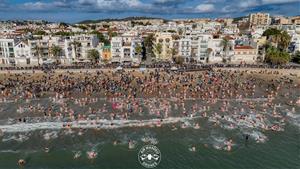 Capbussada a Sitges per donar la benvinguda al 2026. Air Masdeu Drones
