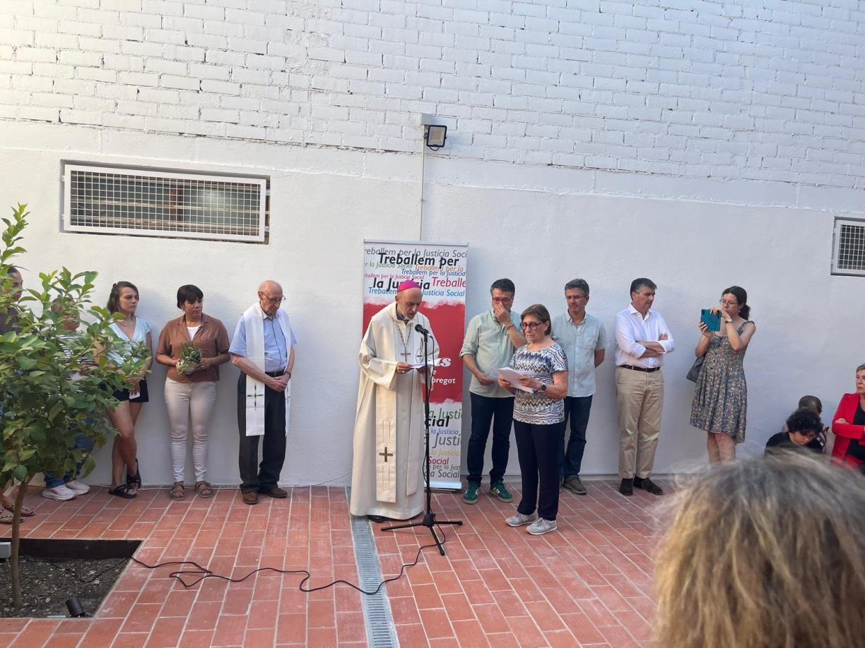 Càritas inaugura a Vilafranca els nous espais d'acollida i treball de la Vicaria del Penedès, Anoia i Garraf. Càritas