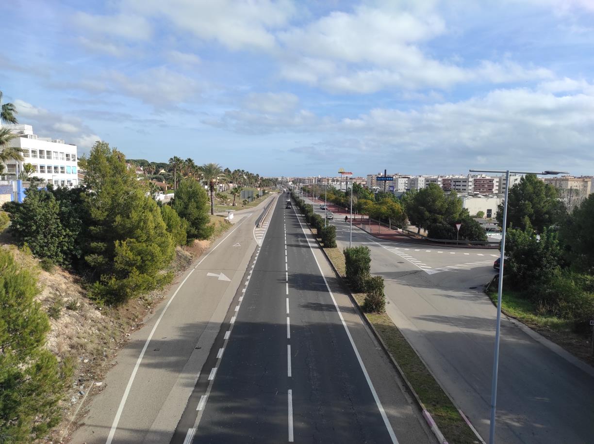 Carreteres renova el ferm de la C-31 a Calafell i millora la seguretat viària. Ajuntament de Calafell