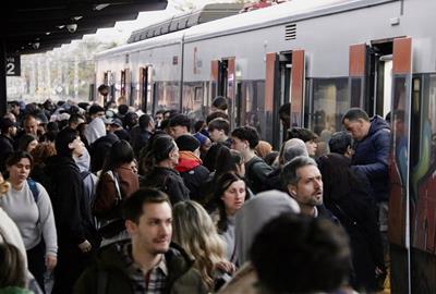 CCOO i UGT convoquen vaga parcial a la xarxa de trens de Rodalies el 27 de maig i el 5 de juny. ACN